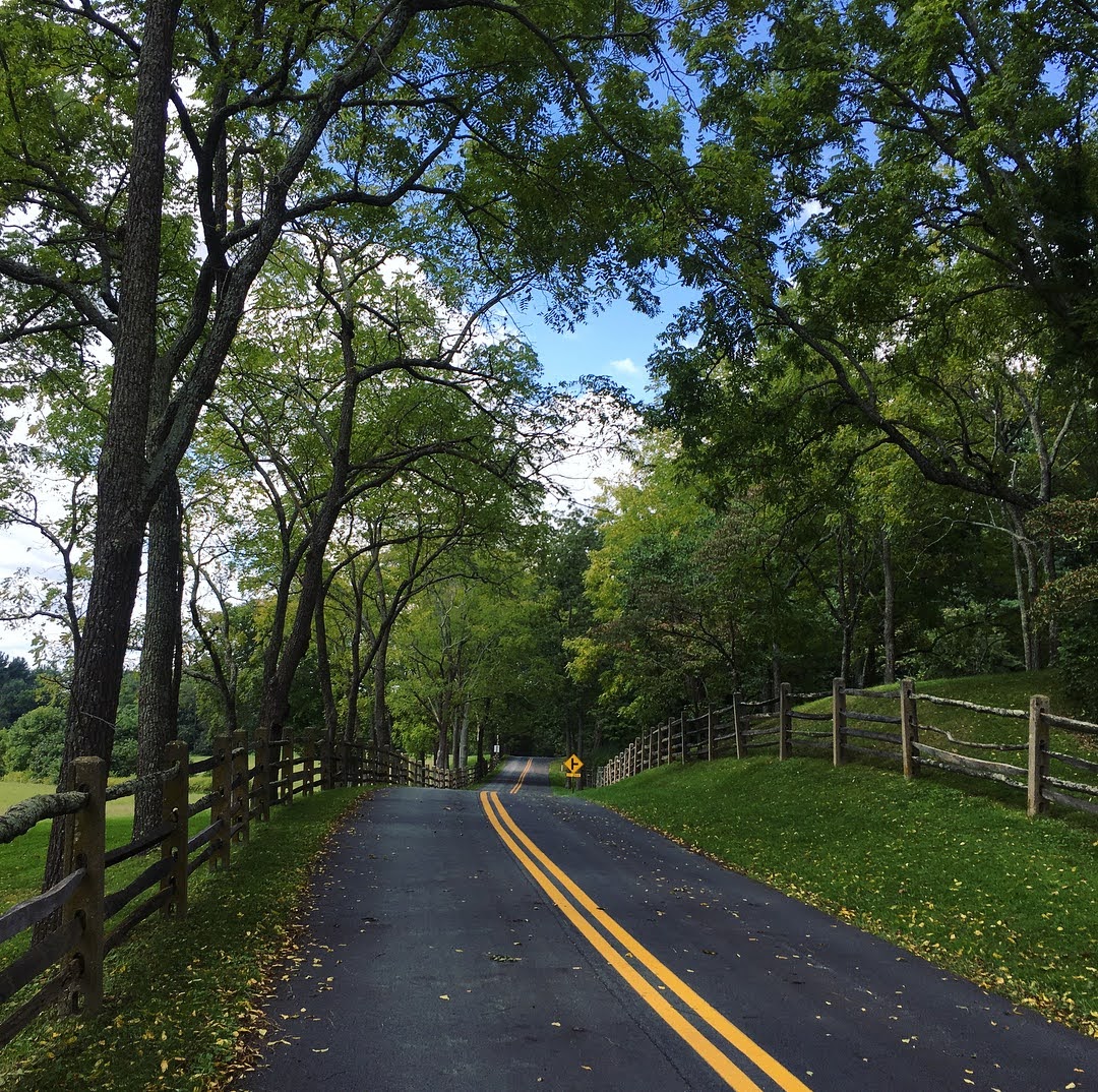 A pleasant farm road in the daytime in Maryland